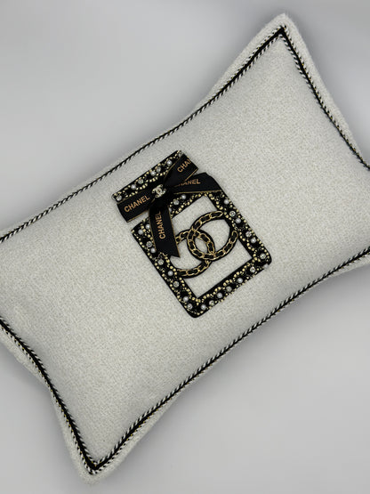 Black Charming Pillow Cover